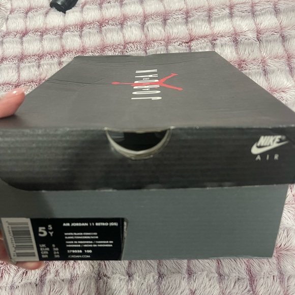 Air Jordan 11 Retro 'Gratitude - Picture 3 of 5
